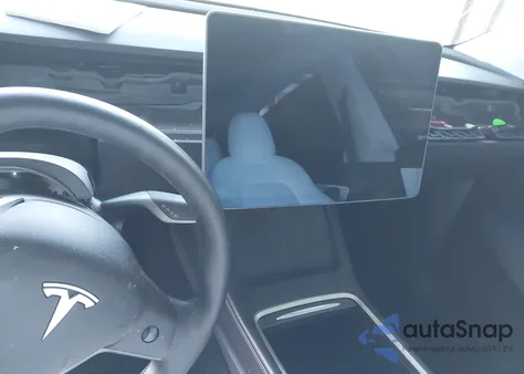 2022 Tesla Model Y Performance Dual Motor All-Wheel Drive z USA, uszkodzony, nr VIN 7SAYGDEF2NF350714